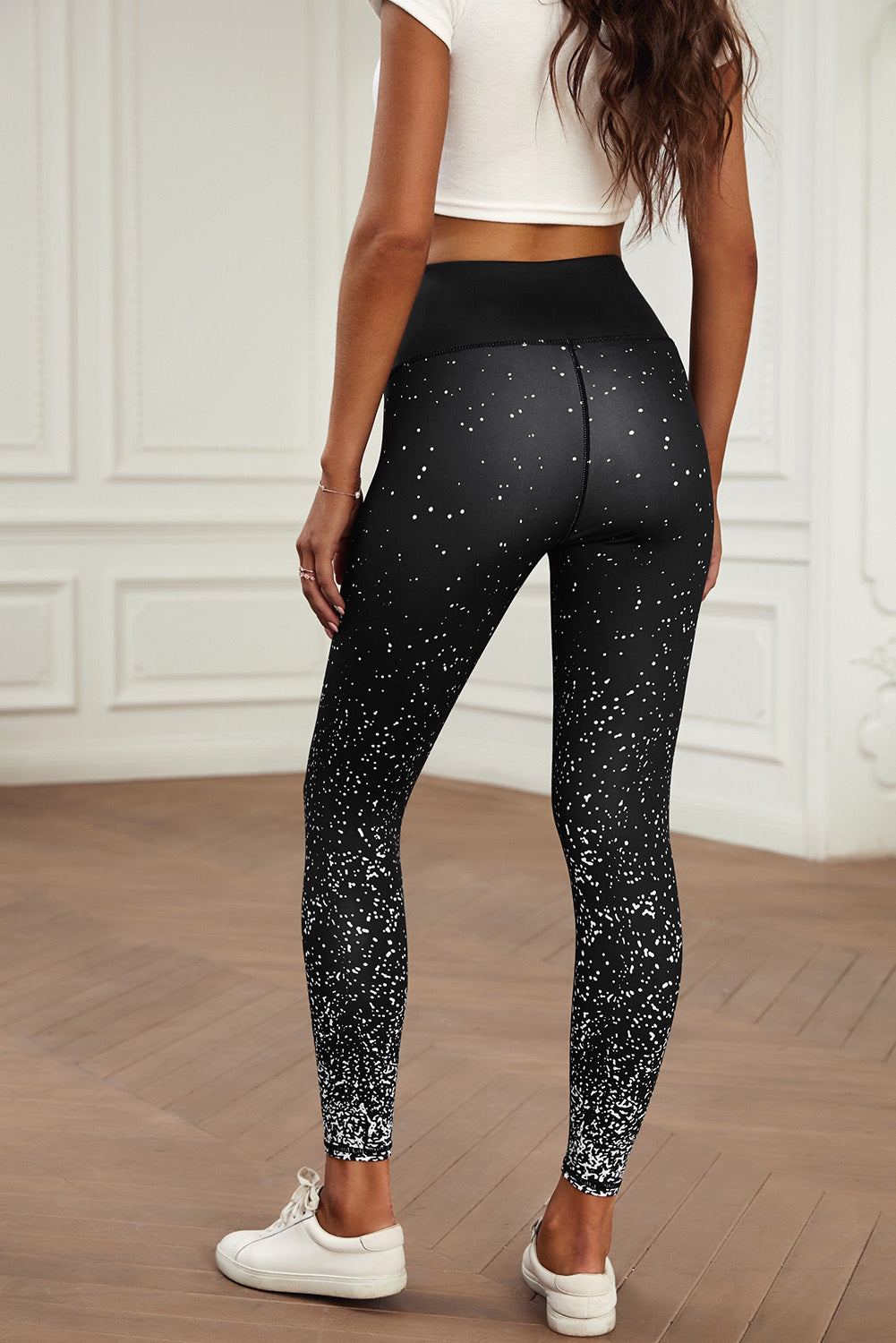 Dots Scattering Black Leggings