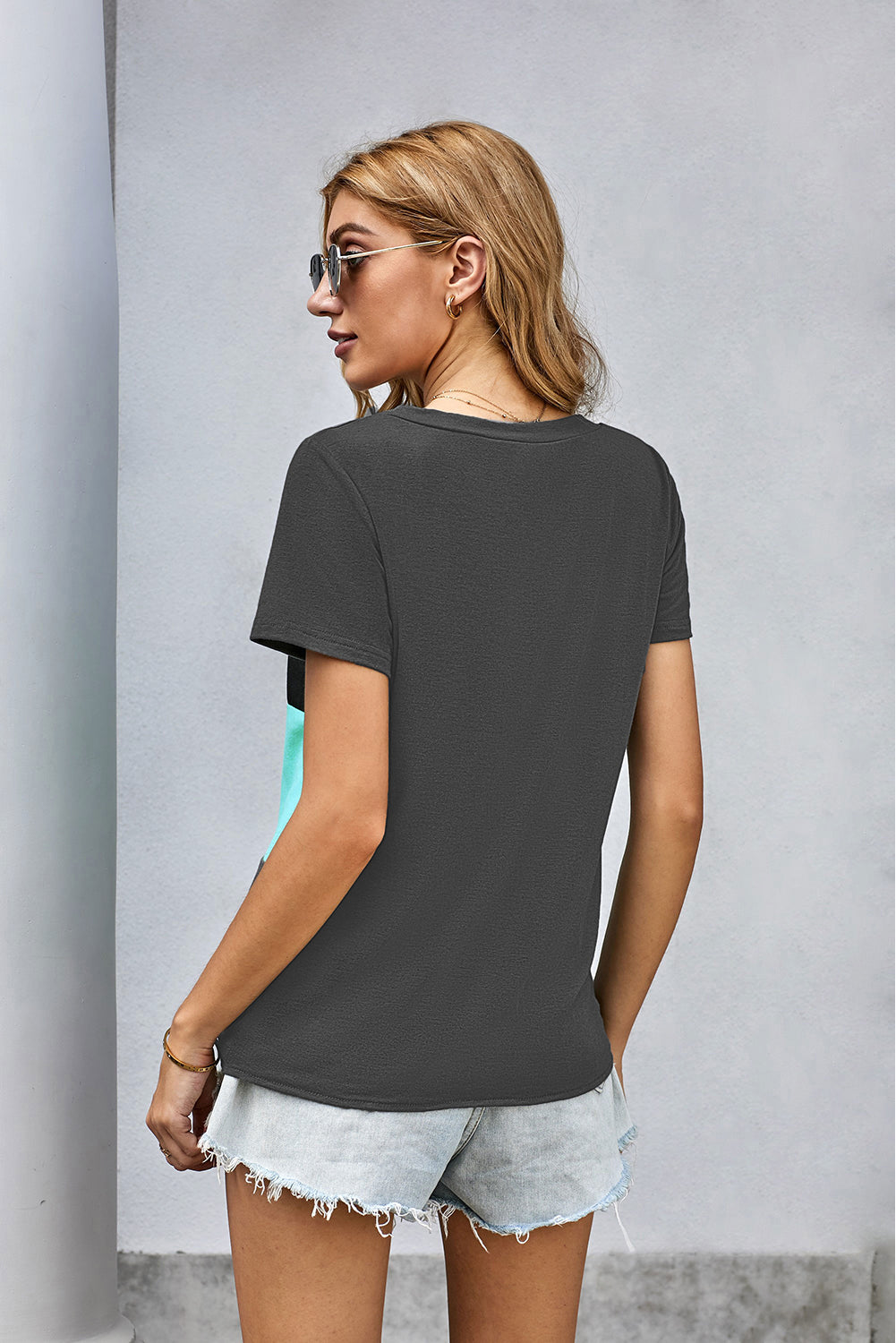 Gray Color Block Panel Front T-shirt with Knot
